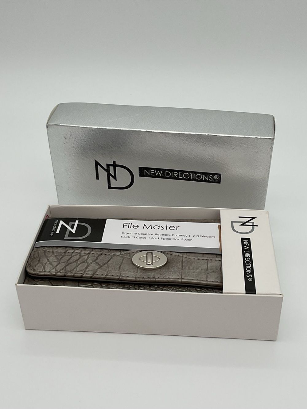 NIB new directions Gray Faux Croc Organizing Wallet